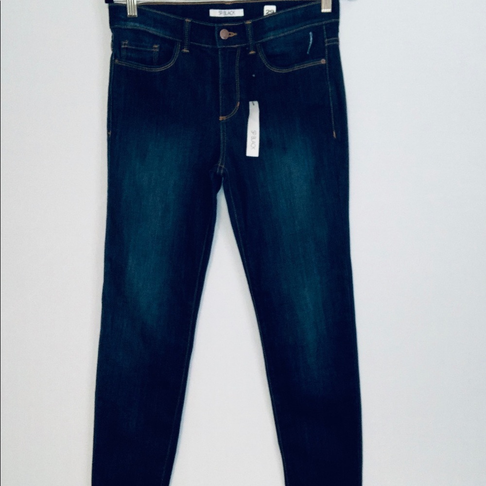 SP BLACK DARK WASH MID RISE JEANS